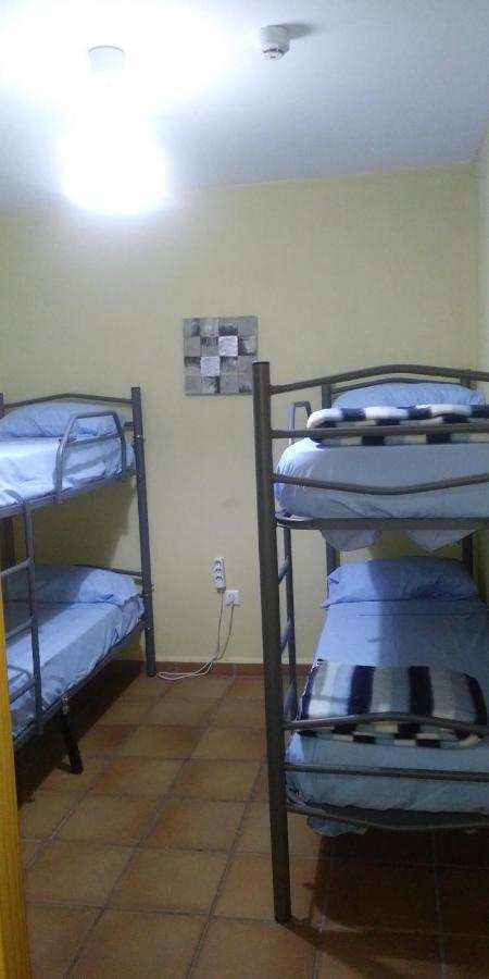 Albergue Santa Barbara Алиага Экстерьер фото